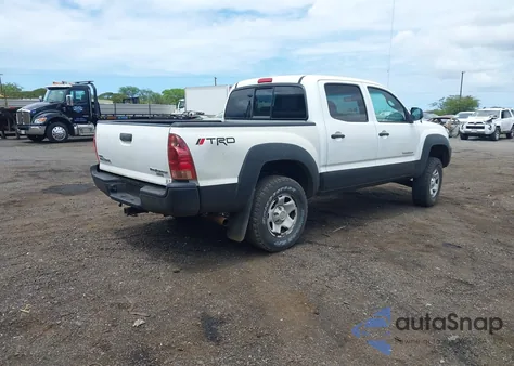 2014 Toyota Tacoma Prerunner z USA, uszkodzony, nr VIN 5TFJX4GN3EX035798